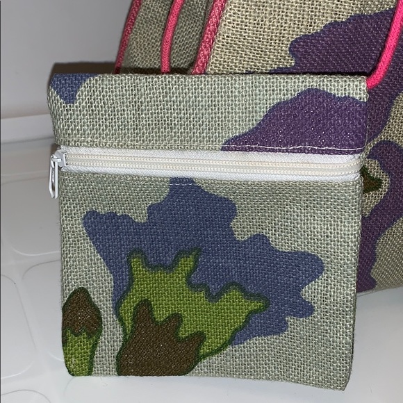 Burlap Beach/Shopping Bag with Bamboo Handles - Picture 6 of 6